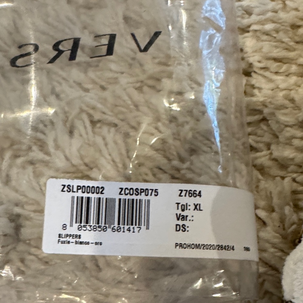 Versace Pink and Gold Patterned Slippers xl - Picture 6 of 8